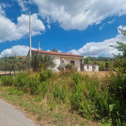 Casa trilocale in vendita in Via Fiego, Montesarchio