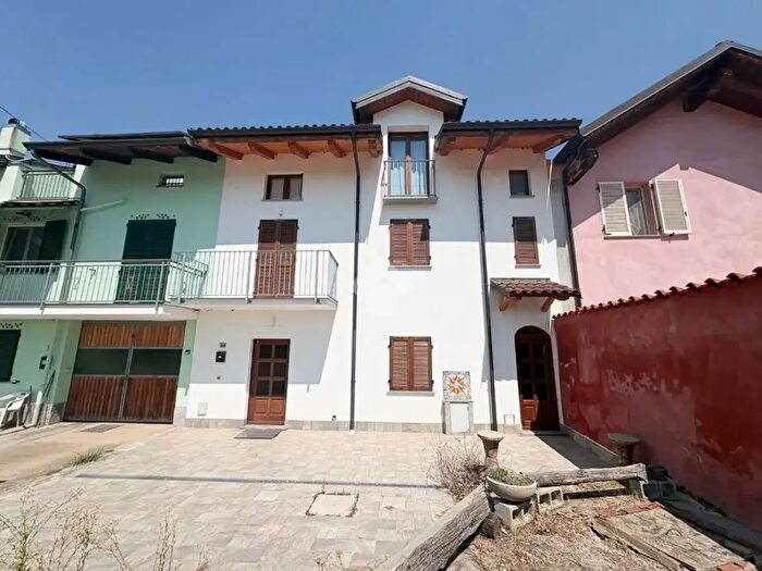 Appartamento trilocale in affitto in Strada della Gariassa, Pralormo