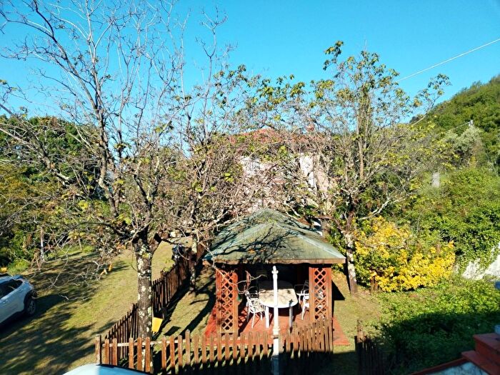 Casa con 5 locali in vendita in Sarzana