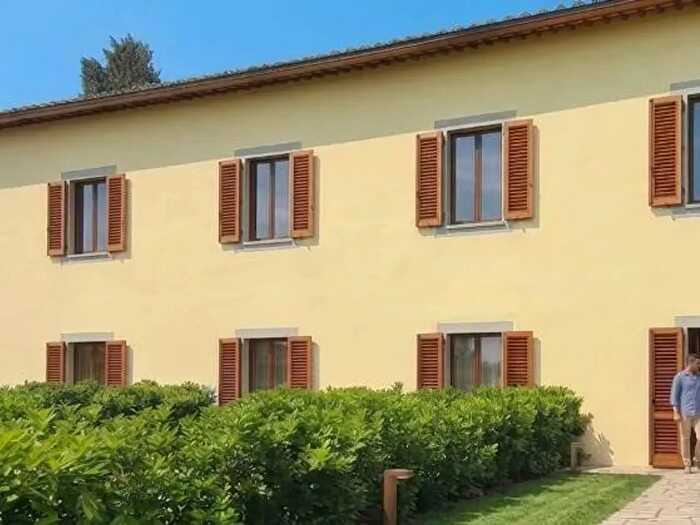 Casa con 6 locali in vendita in Siena