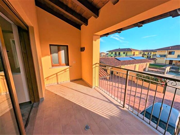 Appartamento con 5 locali in vendita in Via Montemaggiore, Cavaglia