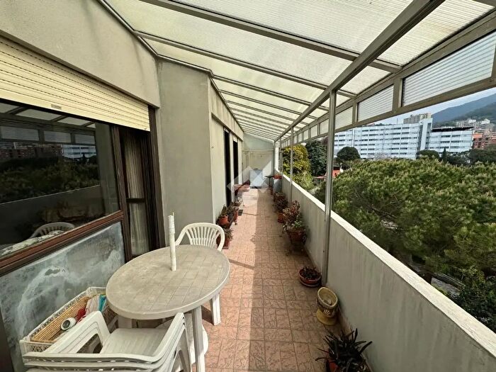 Appartamento quadrilocale in vendita in Via Tommaso Albinoni, Genova