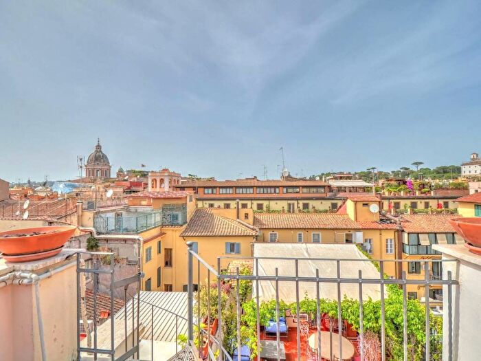 Casa con 6 locali in affitto in Via Frattina, Spagna, Roma