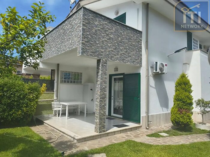 Casa trilocale in vendita in Via Renato Fucini, Anzio