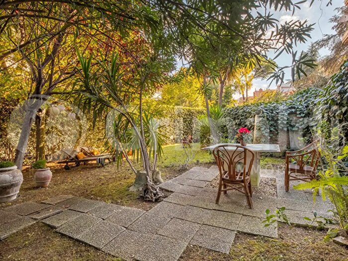 Appartamento con 5 locali in vendita in Via dei Faggella, Roma