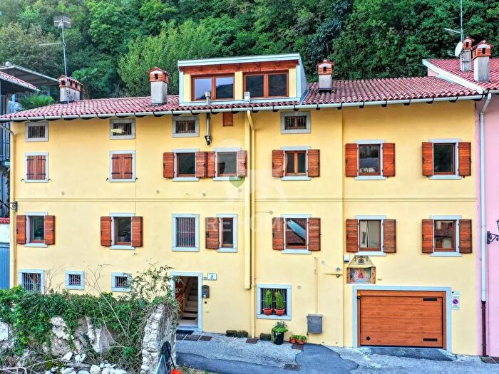 Casa con 6 locali in vendita in Via Altaneto, Gemona Del Friuli