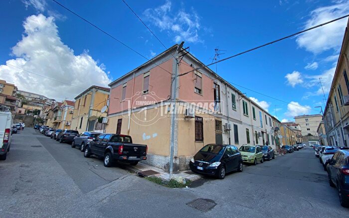 Appartamento bilocale in vendita in Via Fausto Bufalini, Messina