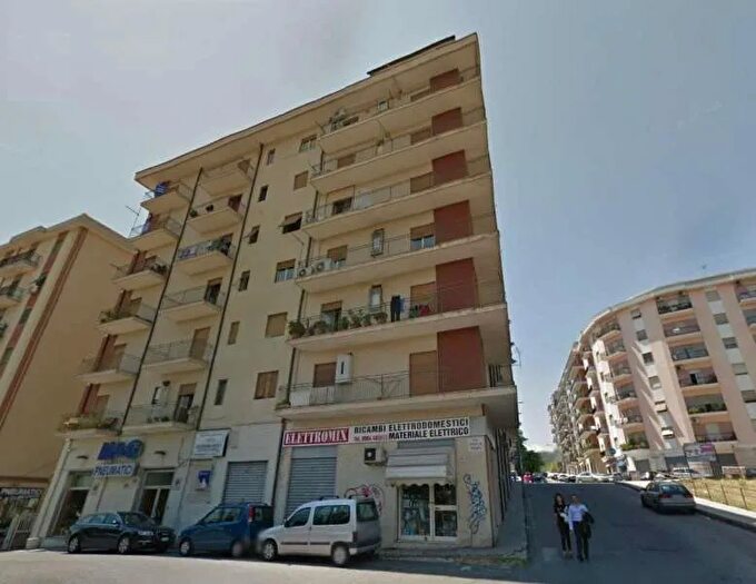 Appartamento quadrilocale in vendita in Via Guido d´orso Cosenza, Cosenza