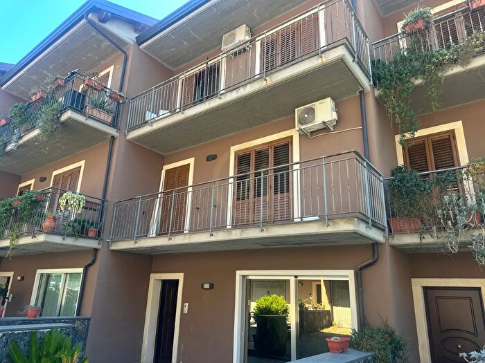 Casa con 6 locali in vendita in Via Pablo Picasso a, San Giovanni La Punta