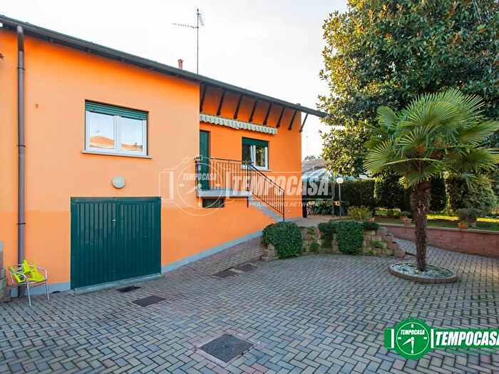 Casa quadrilocale in vendita in Via Nizzolina, Castellanza