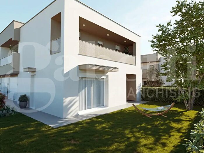 Casa quadrilocale in vendita in Via Brenta, Albignasego