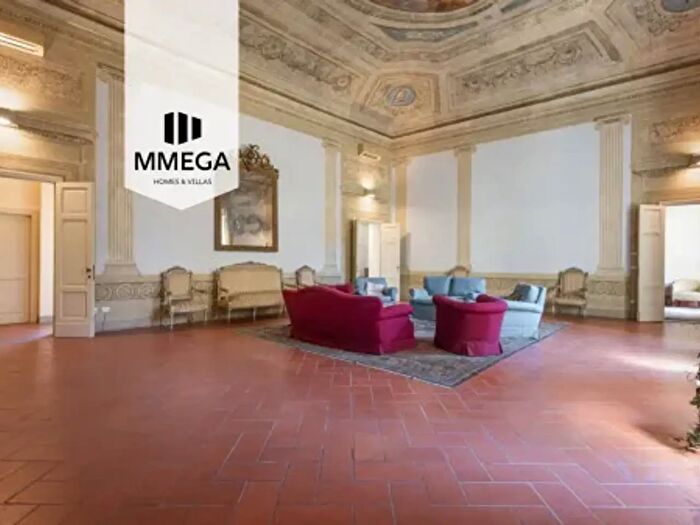 Appartamento con 6 locali in vendita in Borgo Pinti, Firenze