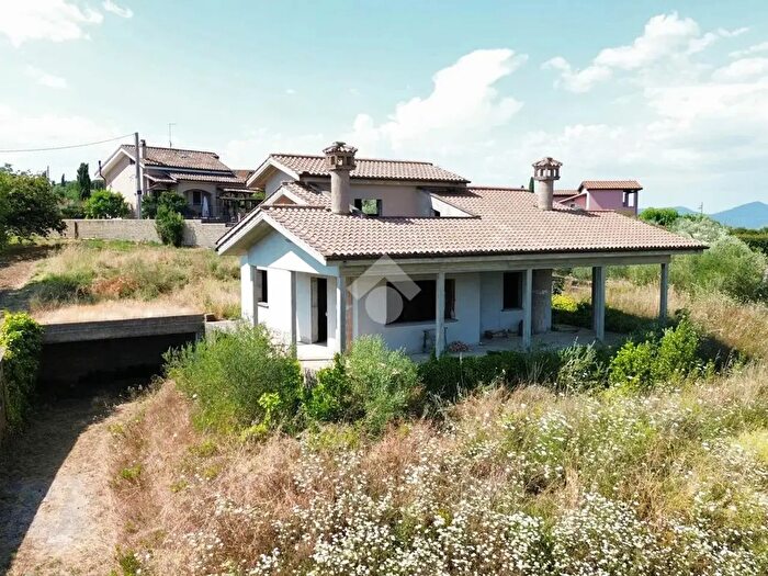 Casa con 6 locali in vendita in Via Spa, Bracciano
