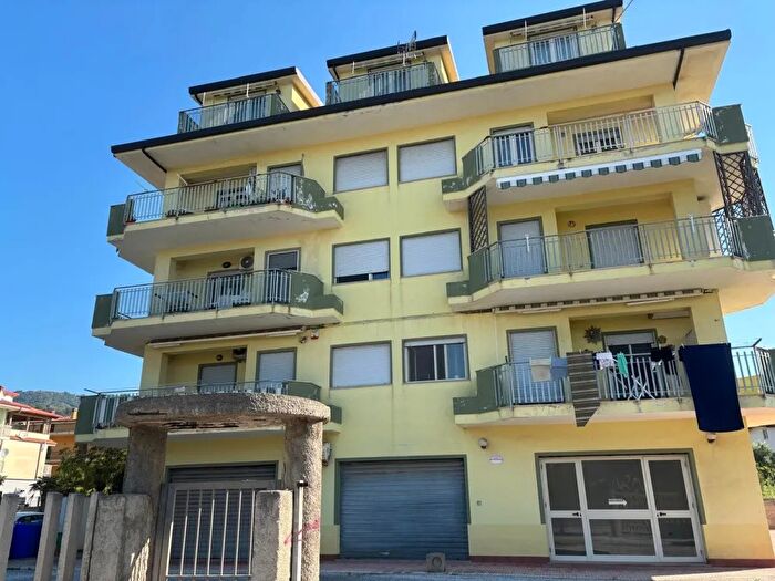 Appartamento trilocale in affitto in Via Cantina Falerna Catanzaro, Falerna