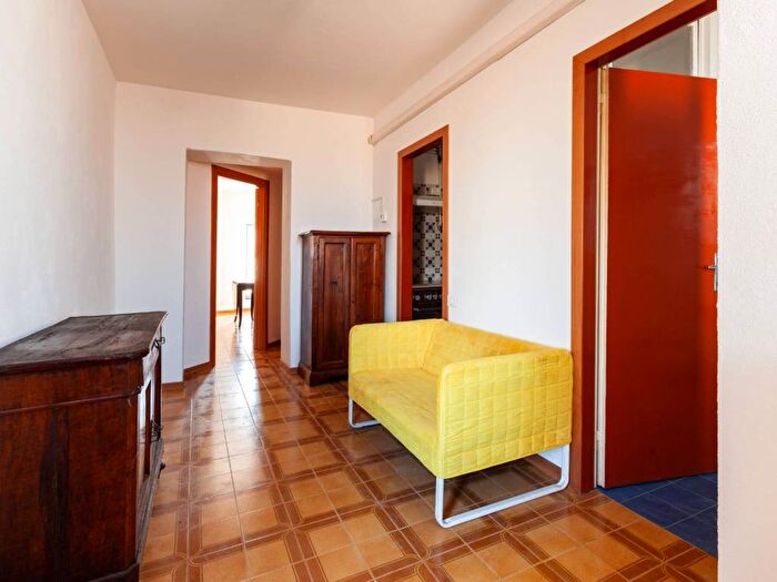 Appartamento trilocale in affitto in Via Alessandria, Navigli Darsena, Milano