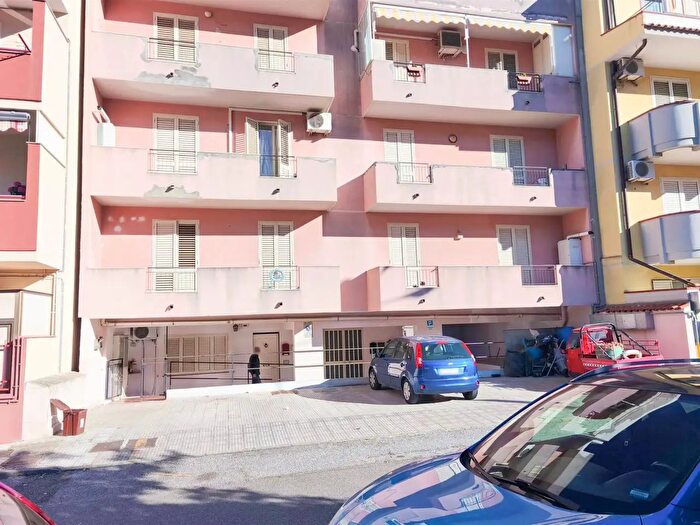 Appartamento trilocale in vendita in Via San Giuseppe, Ali' Terme