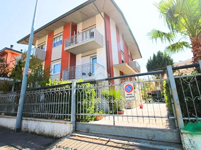 Appartamento quadrilocale in vendita in Via Campanella, Rimini