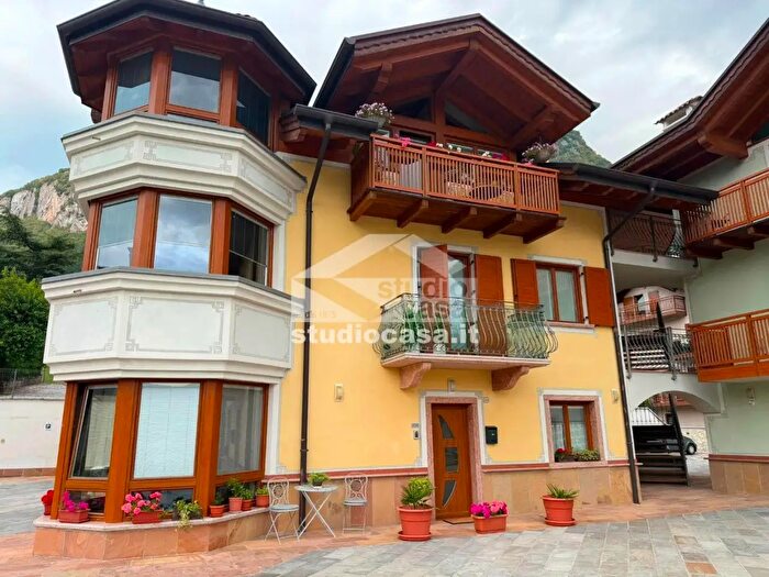 Appartamento trilocale in vendita in Via della Pieve, San Lorenzo Dorsino