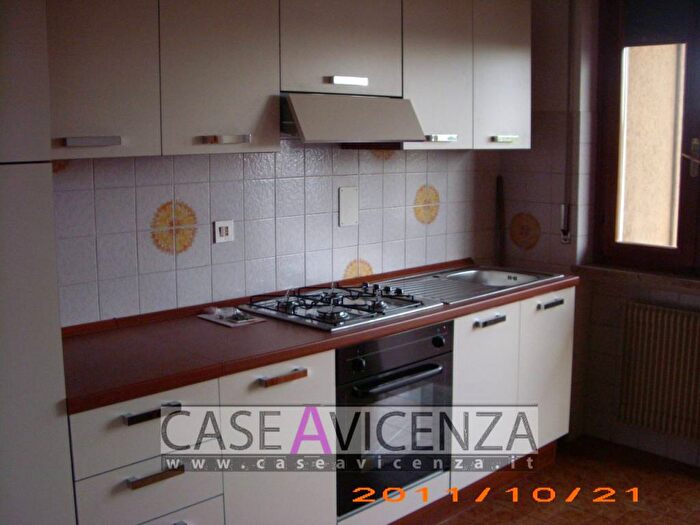 Appartamento trilocale in affitto in Via Roma, Centro, Torri di Quartesolo