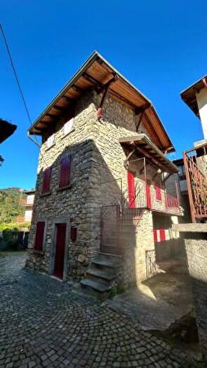 Casa quadrilocale in vendita in Via Forcella, Casazza