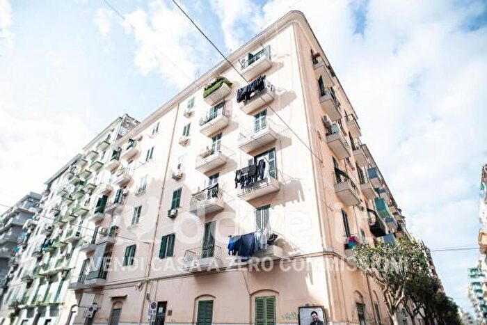 Appartamento bilocale in vendita in Via Nettuno, Taranto