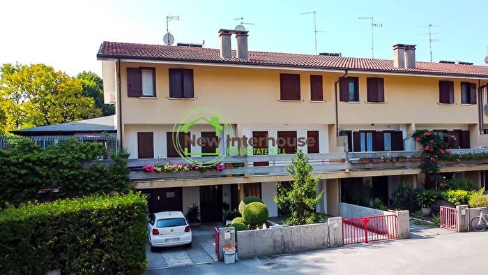 Casa con 6 locali in affitto in Via Barbeano, Centro, Spilimbergo