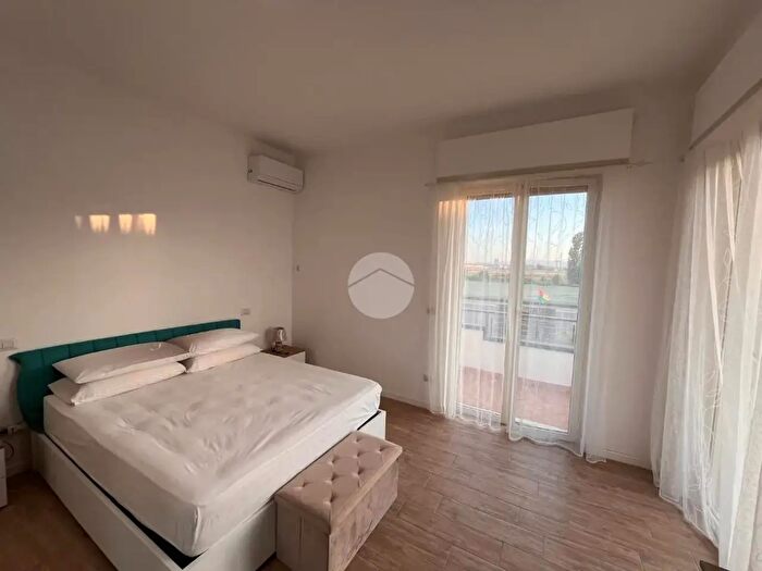 Appartamento trilocale in vendita in Via Giorgio Perlasca, Acerra