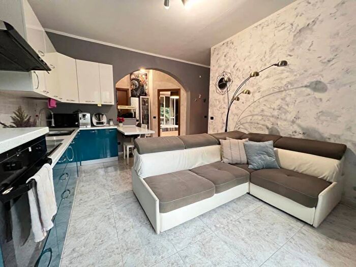 Appartamento trilocale in affitto in Via Fratelli Bandiera, Rondò Torretta, Sesto San Giovanni