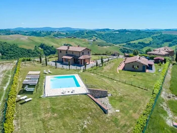 Casa con 6 locali in vendita in Montalcino