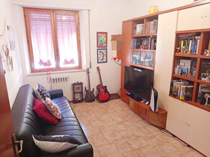 Appartamento quadrilocale in vendita in Via Achille Grandi, Buonconvento