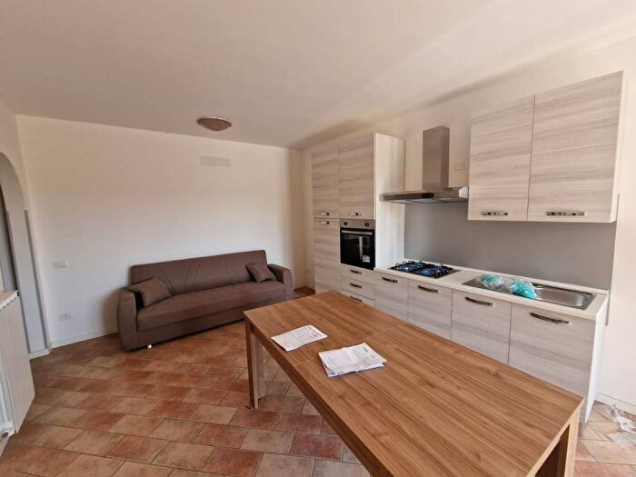 Appartamento trilocale in affitto in Centro, Roverchiara