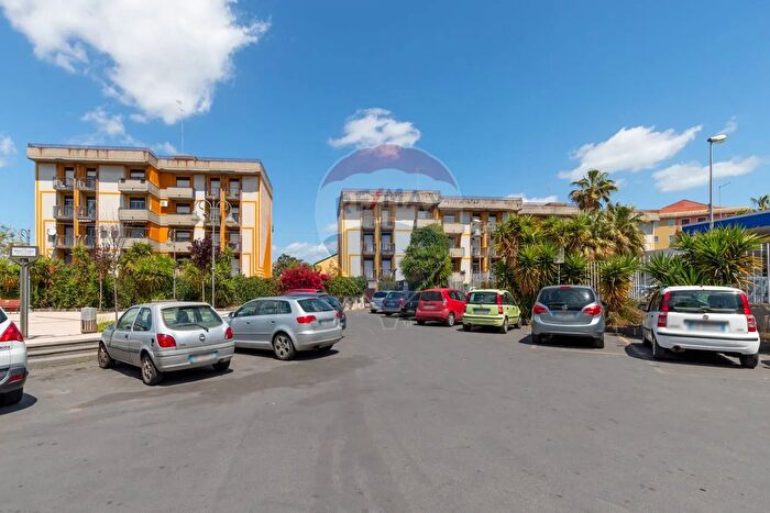 Appartamento quadrilocale in vendita in Piazza Giudice Rosario Livatino, Paterno