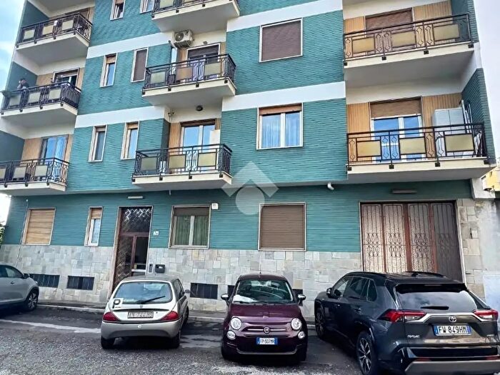 Appartamento trilocale in vendita in Via Omegna, Rivoli
