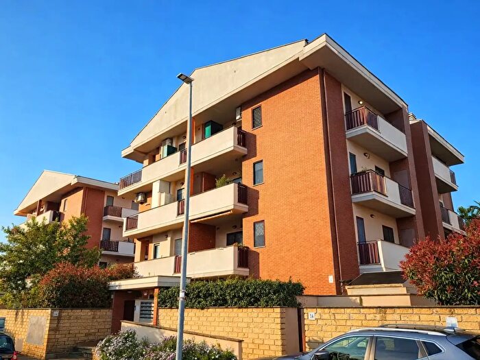 Appartamento trilocale in vendita in Mordano, Roma