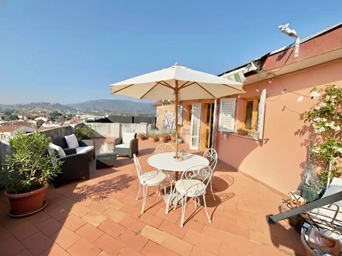 Appartamento con 5 locali in vendita in Pistoia