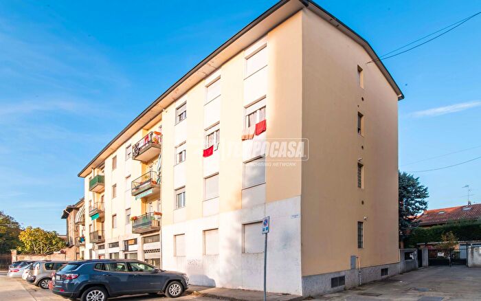 Appartamento bilocale in vendita in Via Italia, Paderno Dugnano