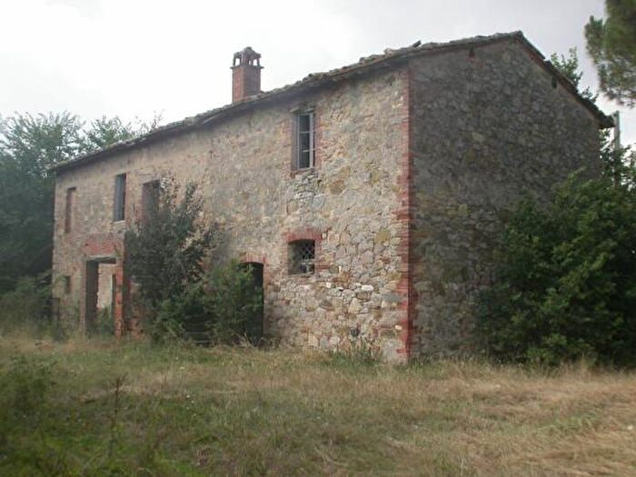 Casa con 5 locali in vendita in Castiglione Del Lago