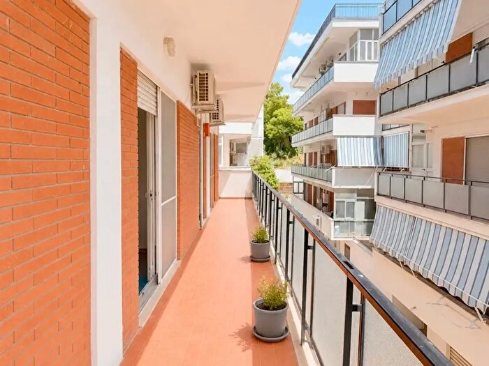 Appartamento trilocale in vendita in Via Messina, Gaeta