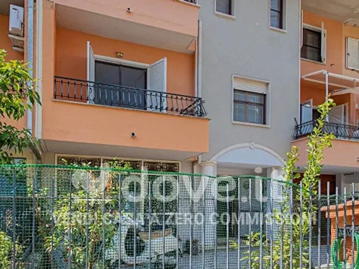 Casa con 6 locali in vendita in Via O Respighi, Latina
