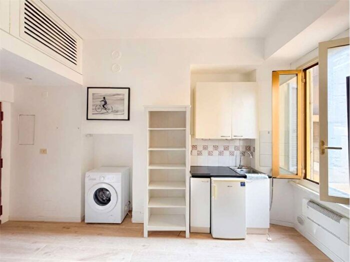 Appartamento monolocale in affitto in via Lomazzo, Paolo Sarpi, Milano