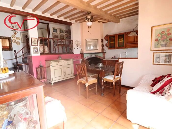 Appartamento trilocale in vendita in Via Roma, Laterina Pergine Valdarno