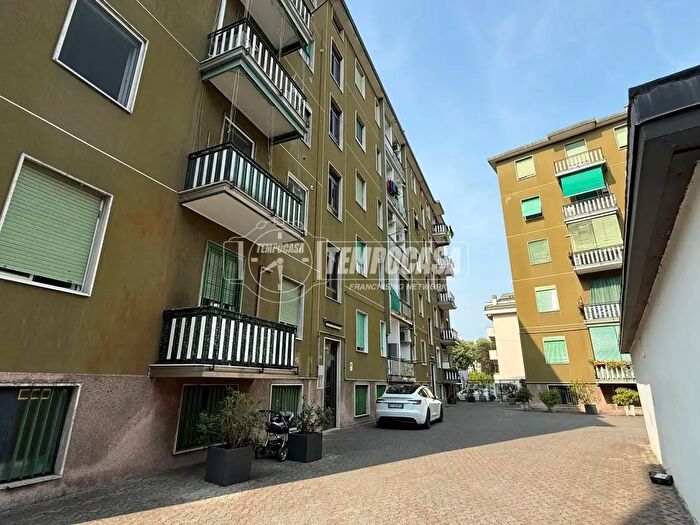 Appartamento bilocale in vendita in Via Quattro Strade, Cologno Monzese