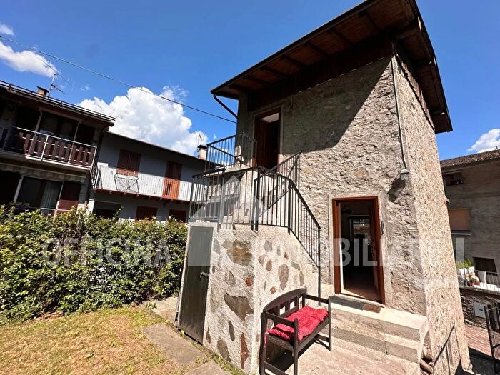 Casa trilocale in vendita in Via Duca dAosta, Ardenno