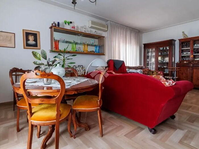 Appartamento quadrilocale in vendita in Via Francesco Ferrer, Citta Di Castello