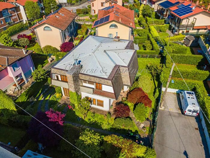 Casa con 5 locali in vendita in Via Antonio Alessandri, Bergamo