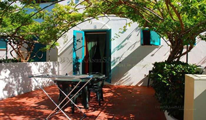 Appartamento trilocale in vendita in Viale dei Tulipani, Ugento