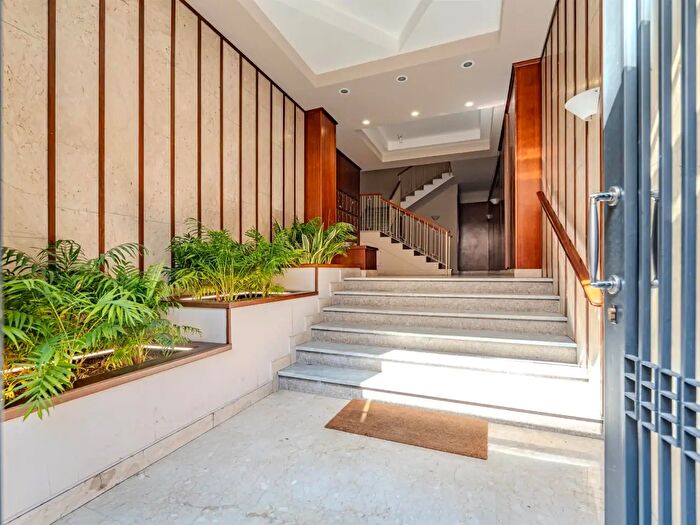 Appartamento con 5 locali in affitto in Via Francesco Crispi, Catania