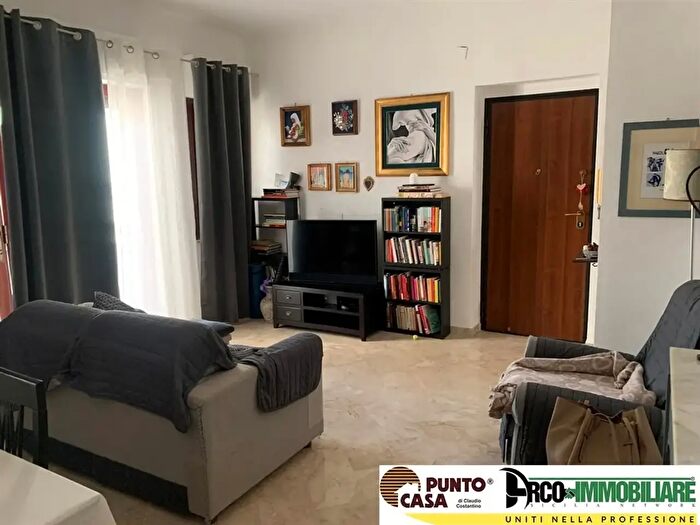 Appartamento trilocale in affitto in Via Mario Rapisardi, Palermo