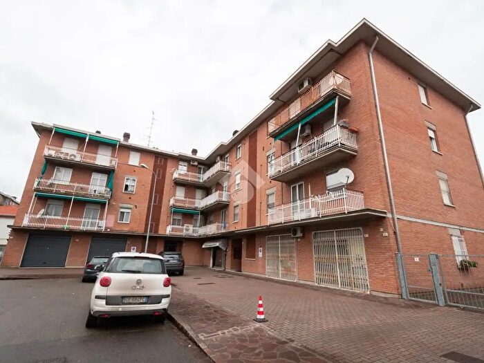 Appartamento trilocale in vendita in Via Giuseppe Toniolo, Carpi