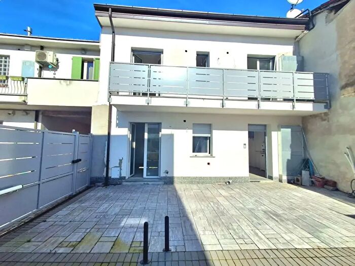 Appartamento trilocale in vendita in SantAngelo Lodigiano